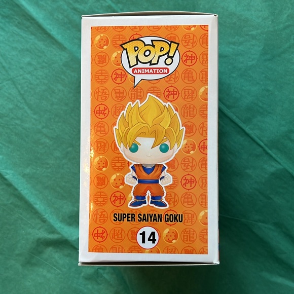 Dragon ball z funko POP 14 super saiyan goku - Picture 4 of 4